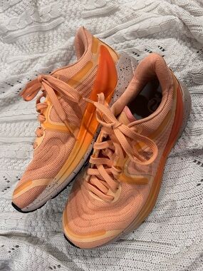 Lulu Lemon Blissfeel Peach Mesh Athletic Sneakers - Lightweight Comfort sz 9